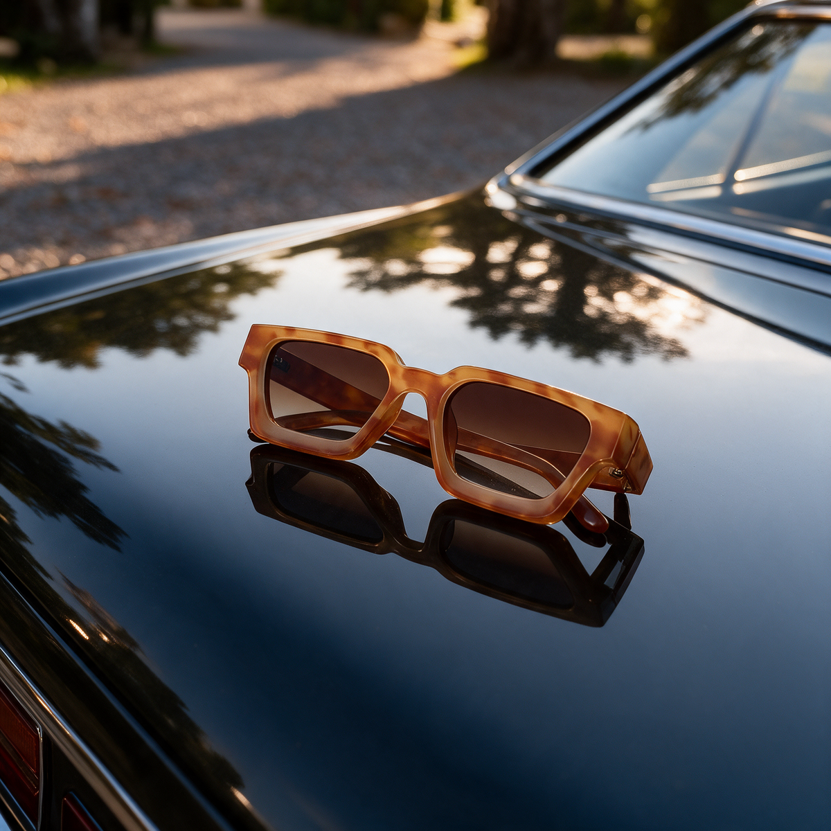 Eckige Devero Sonnenbrille auf einer Steinflaeche