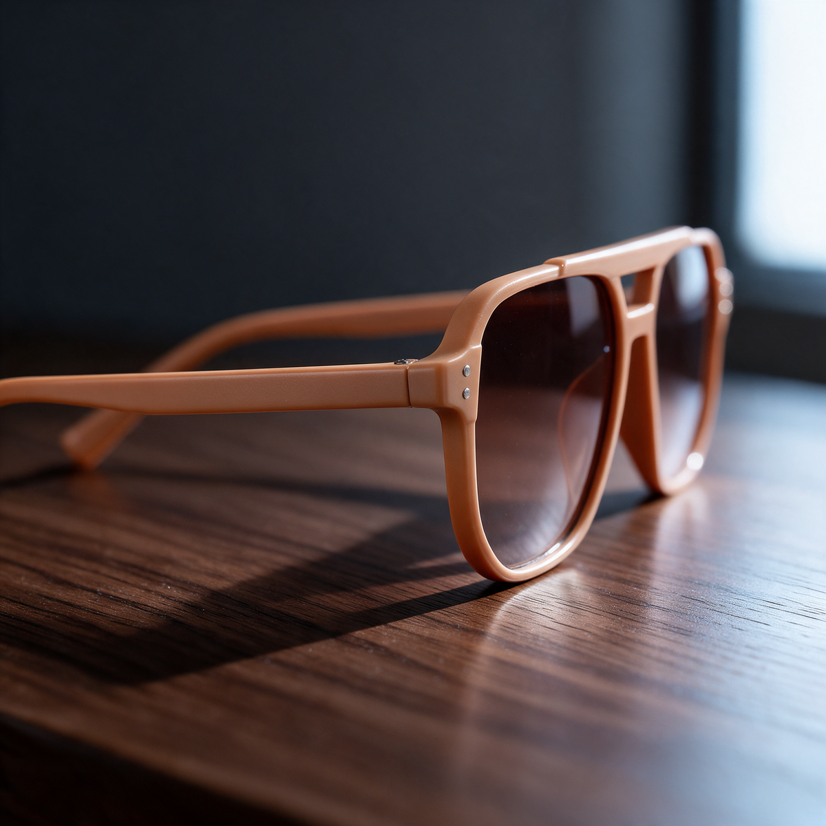Devero Bise Sonnenbrille Pfirsich / Braun Verlauf – Seitenprofil