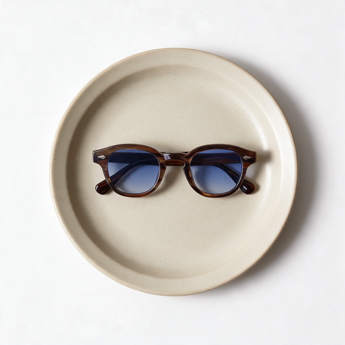 Devero Meridian Sonnenbrille Havanna gestreift / Blau Verlauf – Detailansicht