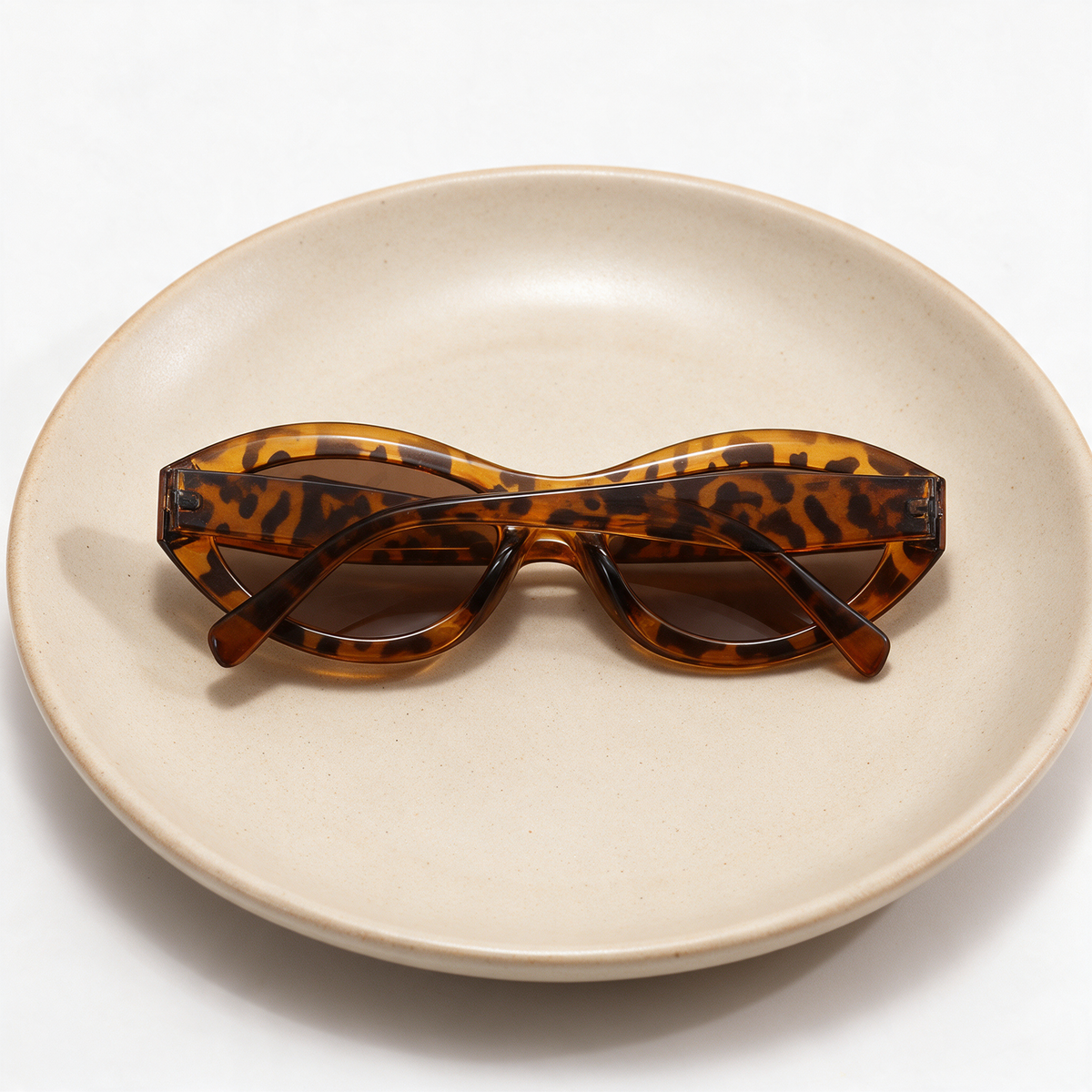 Devero Aurora Sonnenbrille Leopard / Braun – Detailansicht