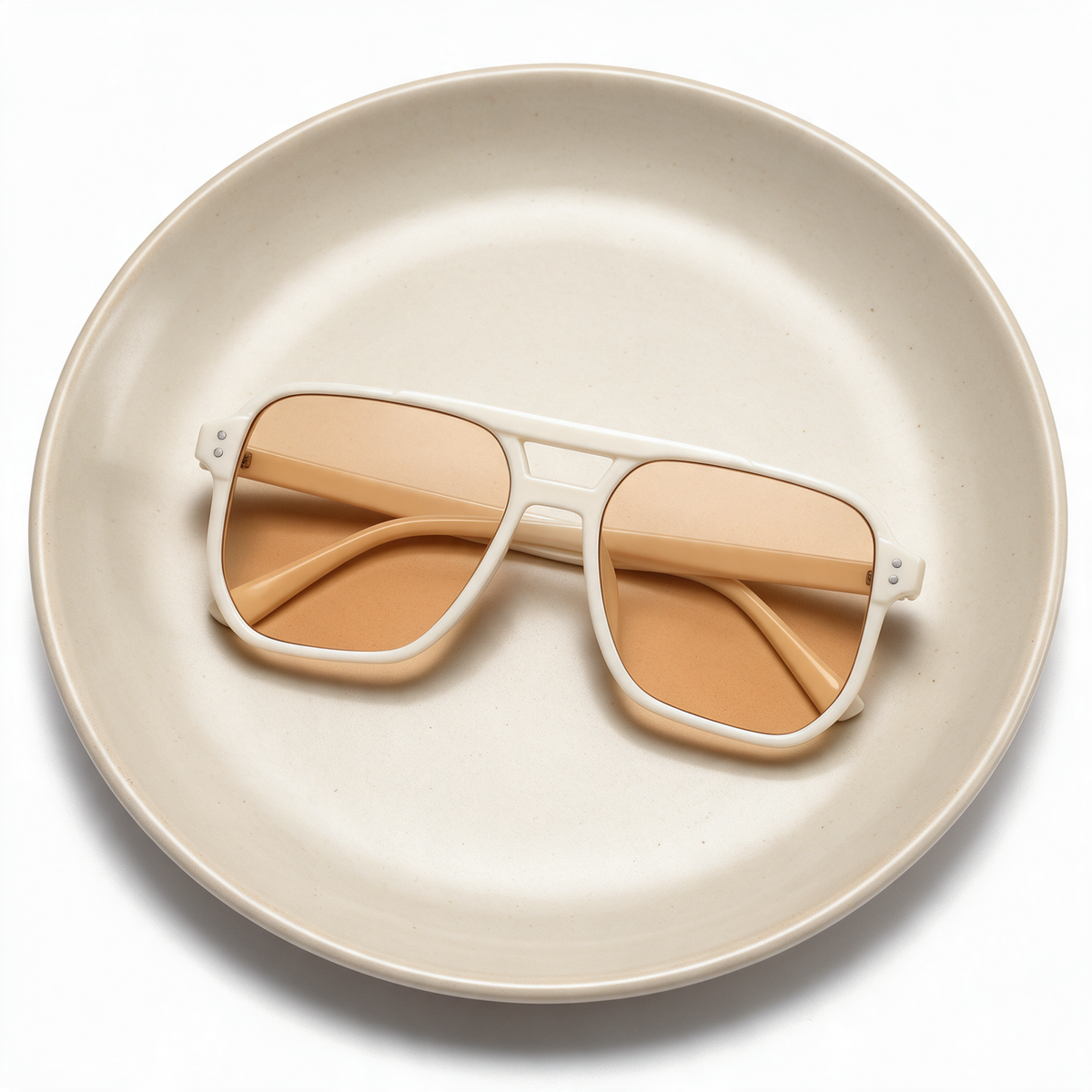 Devero Foehn Sonnenbrille Creme / Pfirsich – Detailansicht