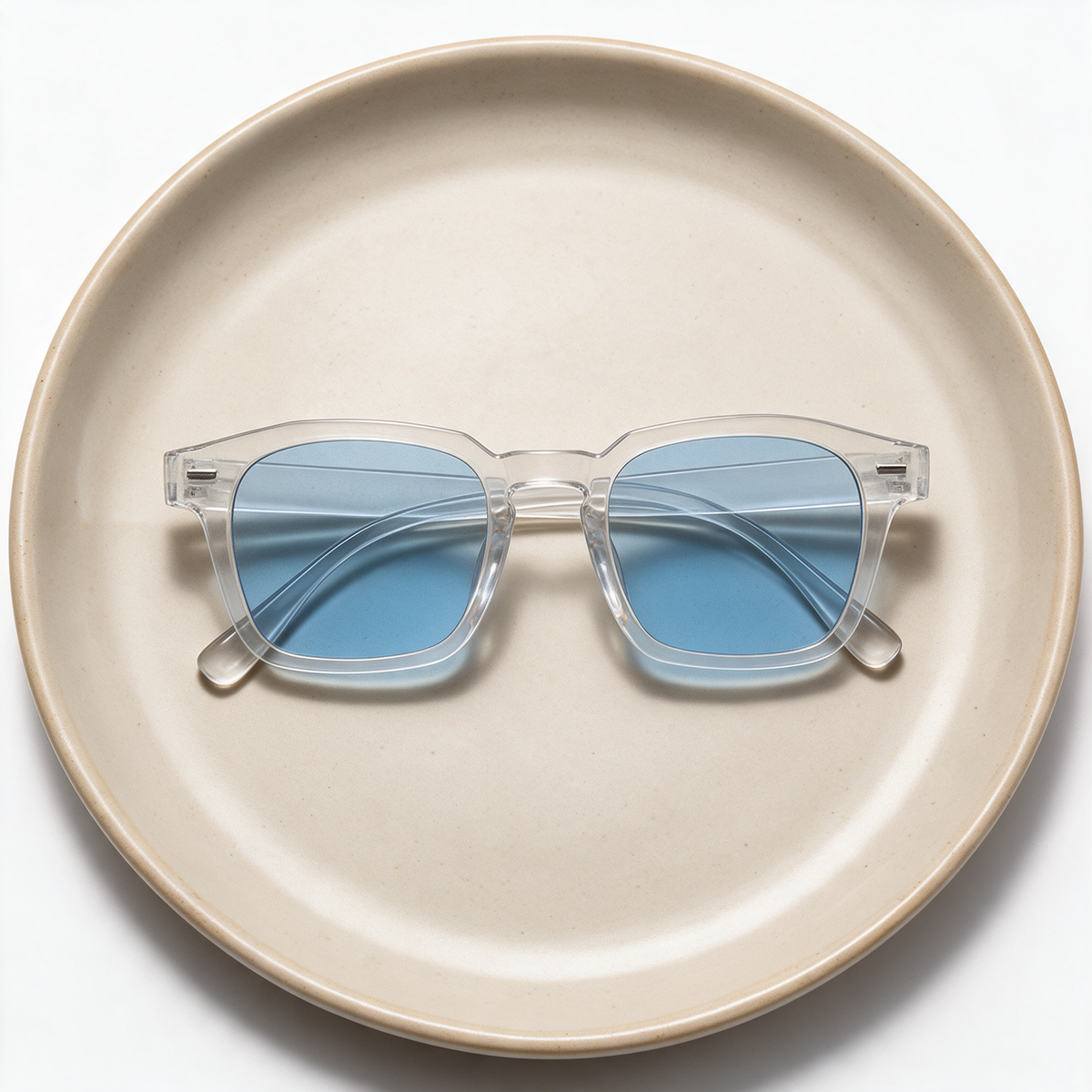 Devero Grat Sonnenbrille Kristall / Hellblau – Detailansicht