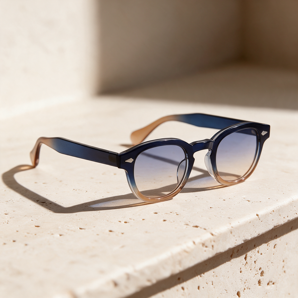 Meridian, Montatura Blu navy-beige · Lenti Blu sfumato
