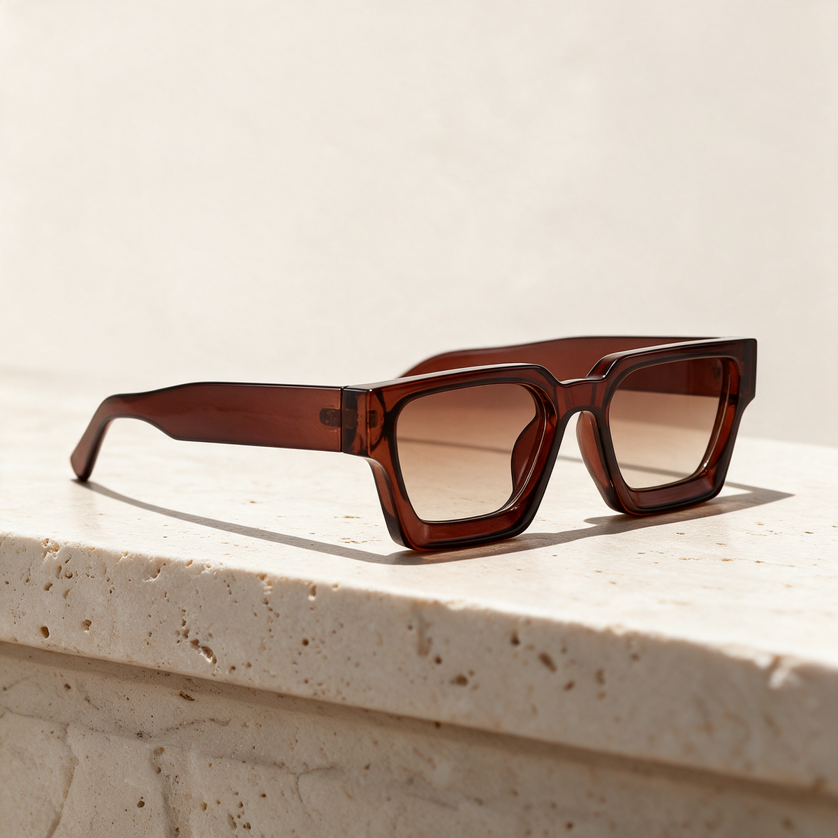 Solis, Frame Brown · Lenses Brown Gradient
